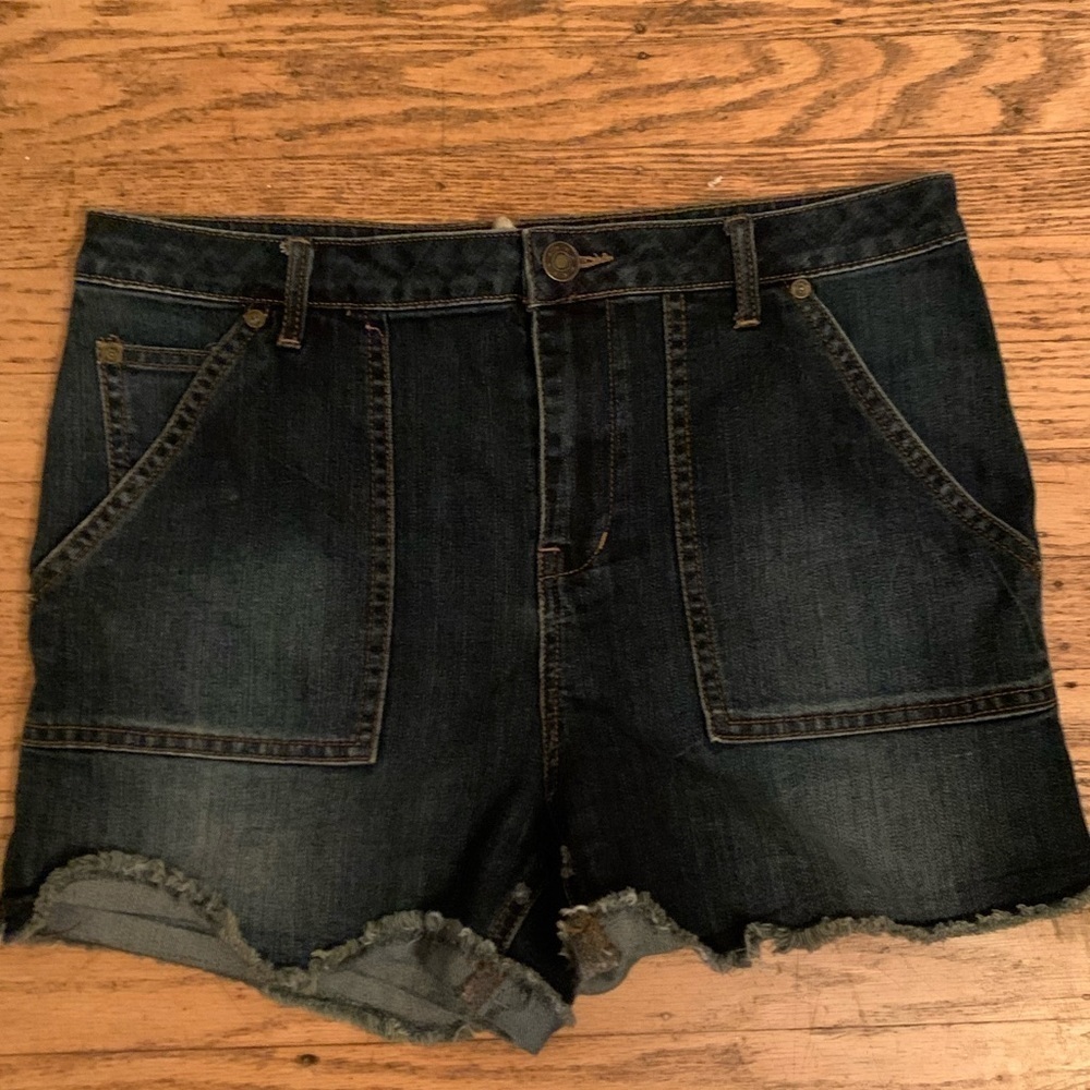 Free people cargo raw hem denim shorts women’s size 29